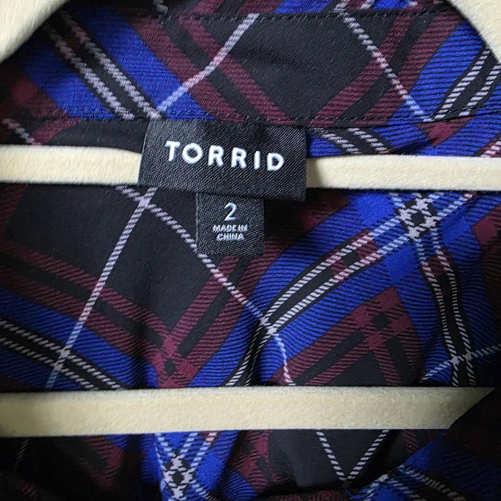 Torrid Georgette Multicolor Plaid Button-Up Shirt - Picture 5 of 9